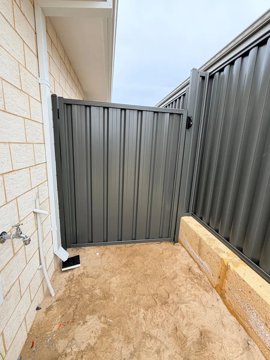 Colorbond & Slat Fencing